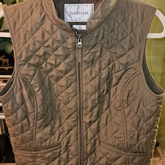 Women's Van Heusen Quilted Vest size M - Picture 3 of 3